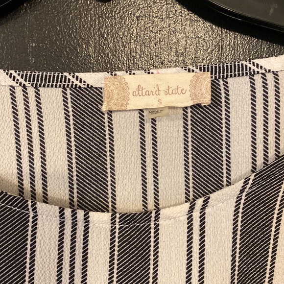 Altar’d state gray crop top - Picture 2 of 4